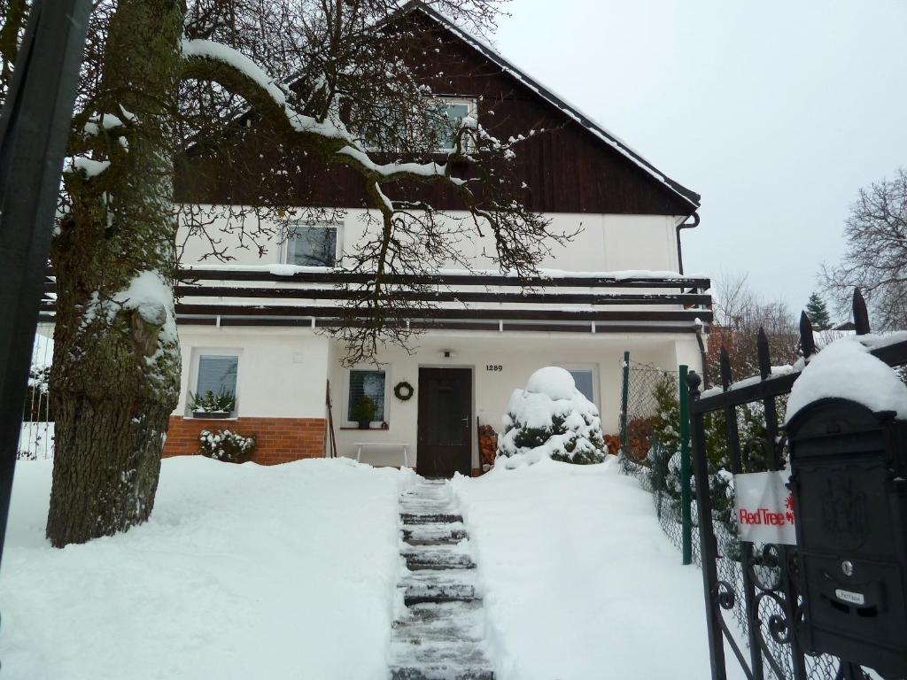 Red Tree Apartment Vrchlabi